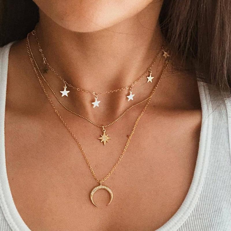 Luna | Collana dorata elegante con delicato motivo a luna