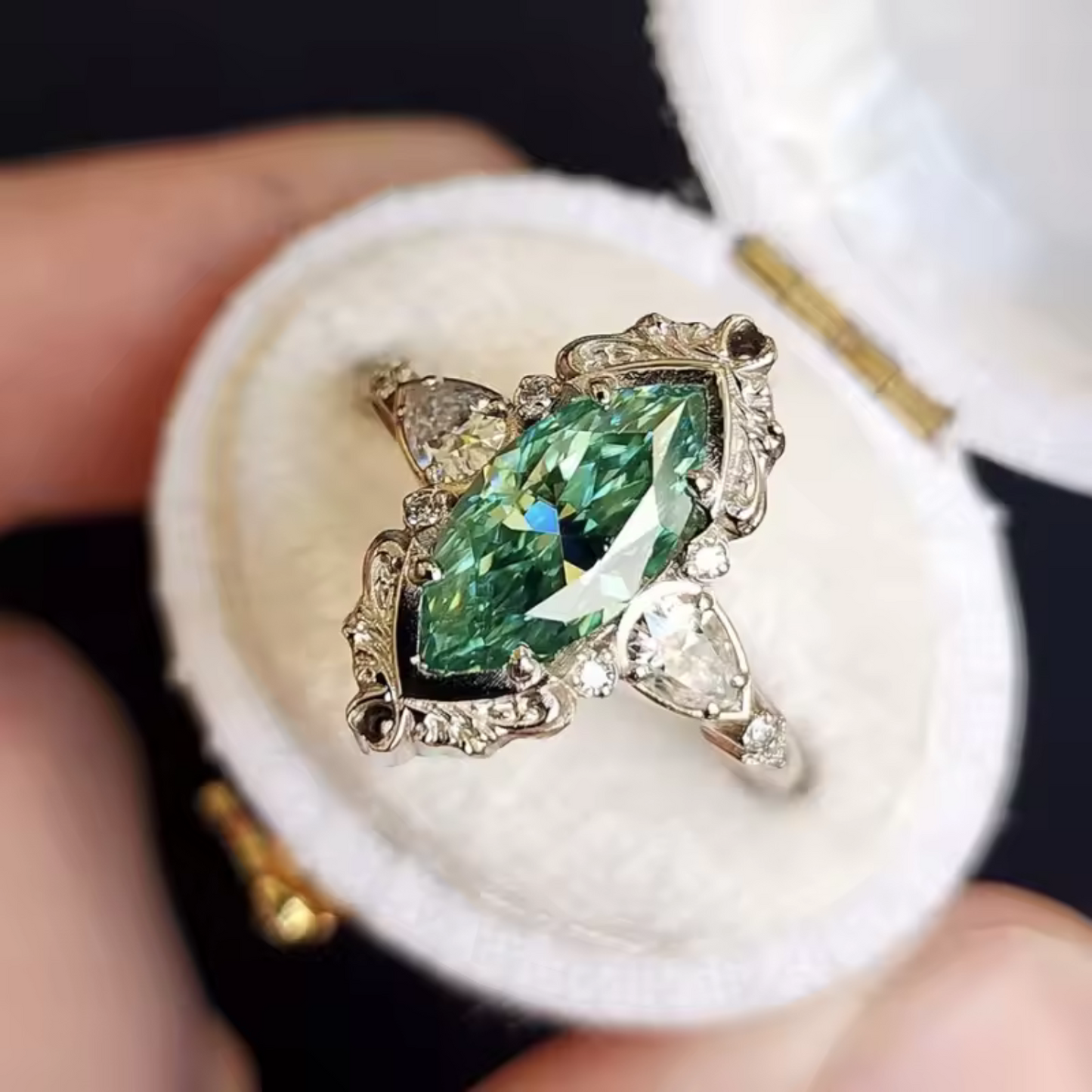 Anello Smeraldo Helena