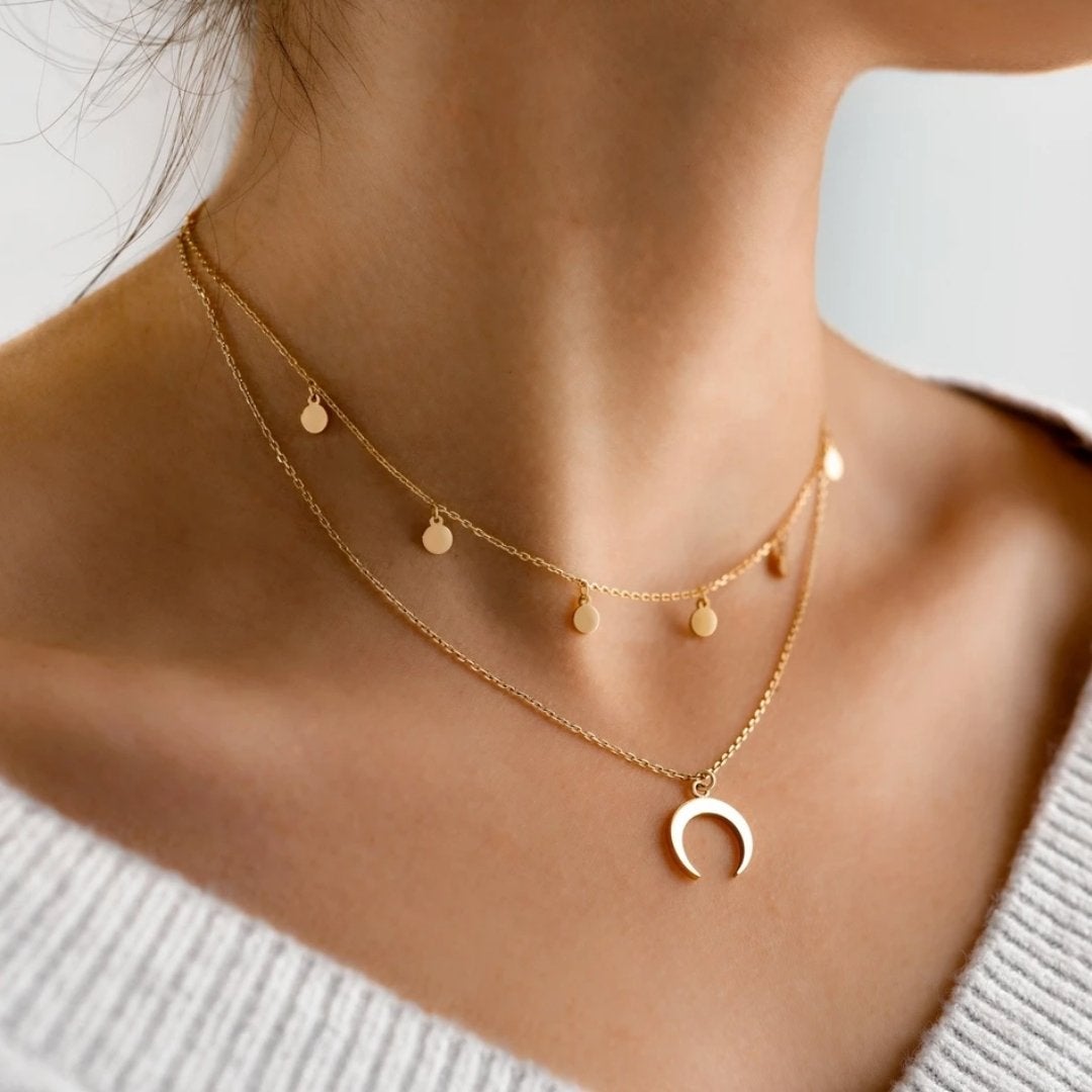 Luna | Collana dorata elegante con delicato motivo a luna