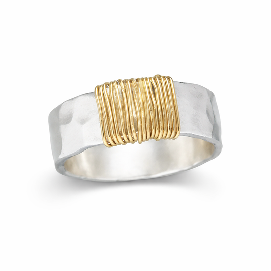 Anello in oro vintage con fili d’argento