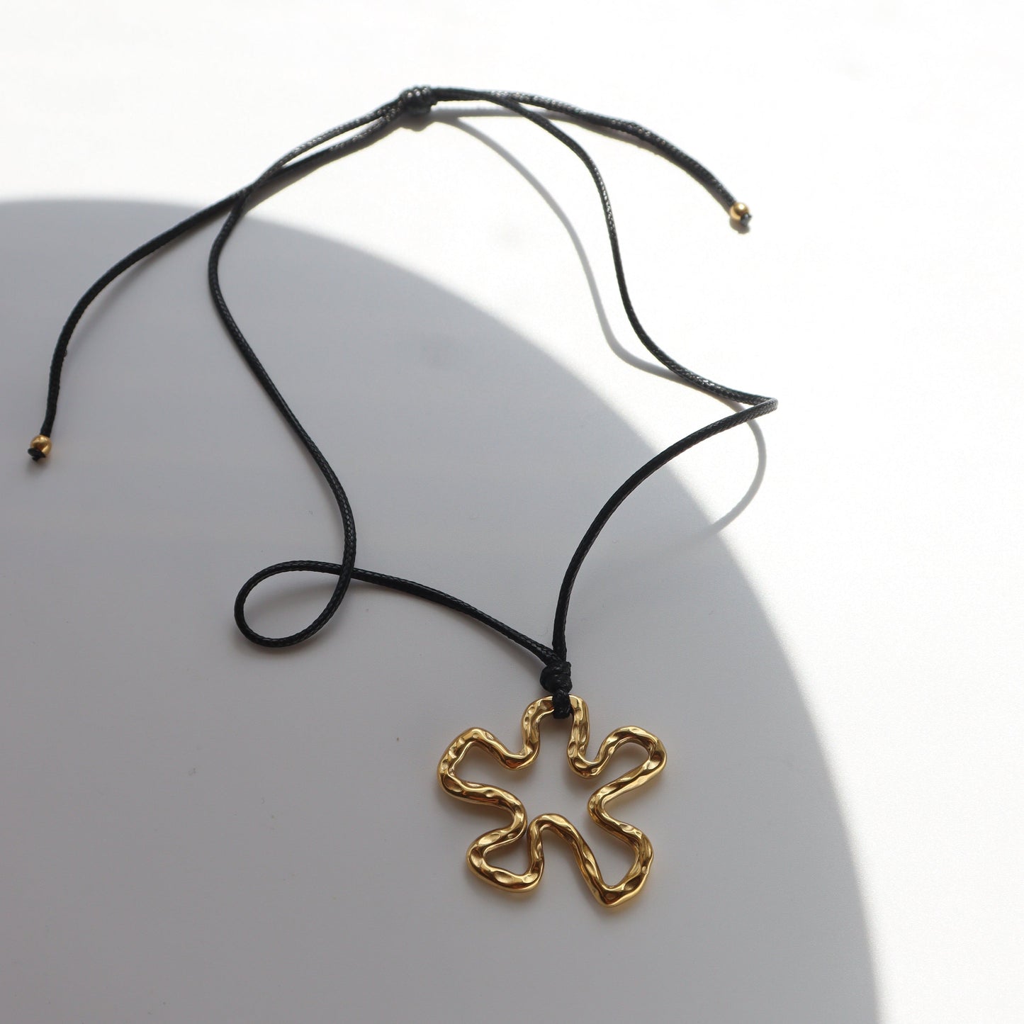 BELLA. Collana